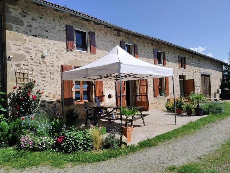 Bed and Breakfast La Tribu De Lavaud Saint-Quentin-sur-Charente Exteriér fotografie